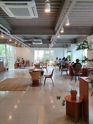 Large interior at Fig from Vegan 채식주의자의 무화과 in Jeonju
