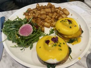 Vegan eggs Benedict   at Evviva in Toronto