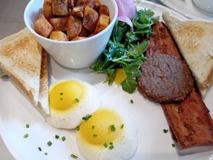 Began slam platter at Evviva in Toronto