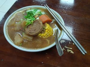 小紅燒麵 at SuíYuán SùShí 隨緣素食 in New Taipei City