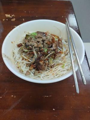 大乾麵 at SuíYuán SùShí 隨緣素食 in New Taipei City