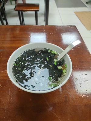 紫菜湯 at SuíYuán SùShí 隨緣素食 in New Taipei City