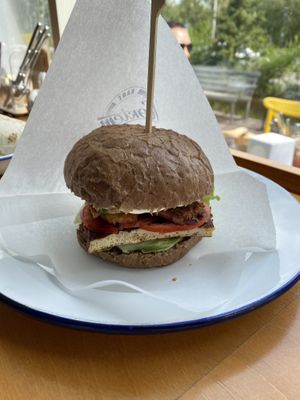 Vegan burger 🍔 with vegan bacon 🥓  at Koktem in Astana
