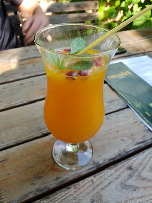 Hausgemachte Kurkumalimonade at Neuwirt in Saaldorf-surheim