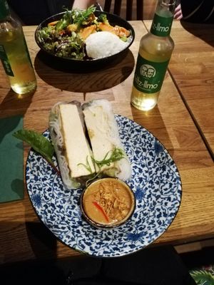 Summer rolls with peanut sauce at Pho in Berlin