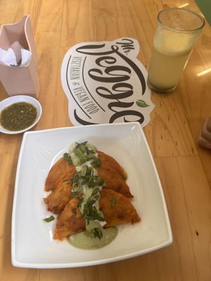 Tacos de birria veganos 🤤 🌱   at Mr Veggie San Pedro in San Pedro