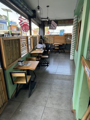 Perfect outdoor patioo  at Mr Veggie San Pedro in San Pedro