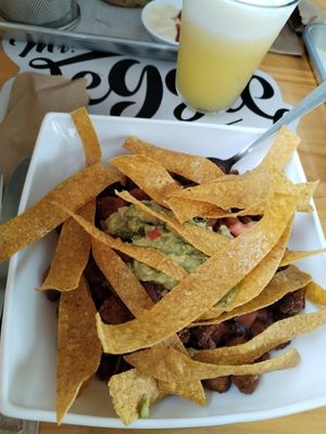 Super recomendado el chifrijo👌🏻 at Mr Veggie San Pedro in San Pedro