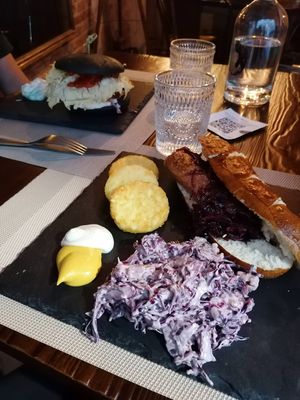 Beyond Burger and sausage 💯 at Il Pangolino in Casale Monferrato