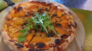 Pumpkin vegan pizza yum #Veganuary at Shedshaker Brewing Company in Castlemaine