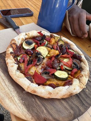 Delicious vegan pizzaa #Veganuary at Shedshaker Brewing Company in Castlemaine
