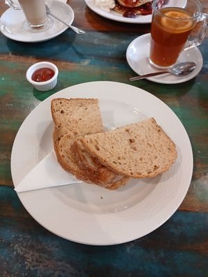 Vegan sausage breakfast sandwich at Lemon Grove Cafe in Tavistock