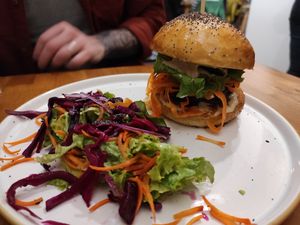 Burger at Millefolium in Pau