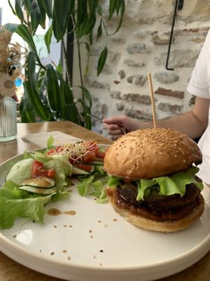   at Millefolium in Pau