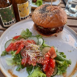 Burger bbq at Millefolium in Pau