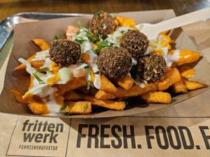 Vegan Istanbul Street Fries at Frittenwerk - Hbf Düsseldorf in Dusseldorf