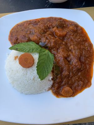 Veg stew broken rice at Ciwara in Palermo