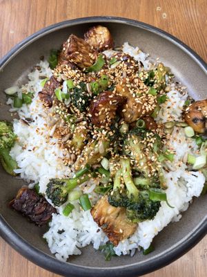 Seitan and broccoli teriyaki. Asked for extra sauce because it was a bit dry. 7/10  at Terradan Pub in Ankara