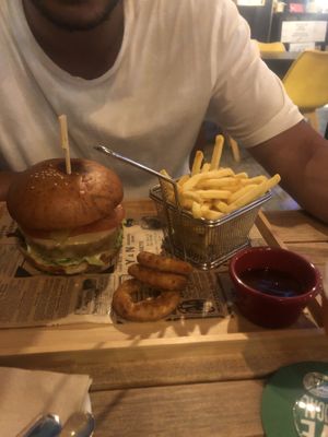 Burger old school  at Good Vibes in Gran Canaria