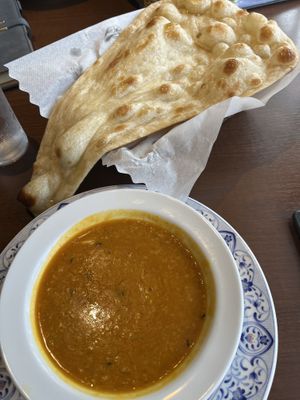 Bean curry (dal) and naan   at Ponte Rosso in Nara
