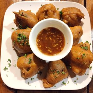 Alitas de coliflor at Albedrío in Tegucigalpa