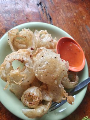 Fried onions for 50 baht at Tum Restaurant in Koh Phayam