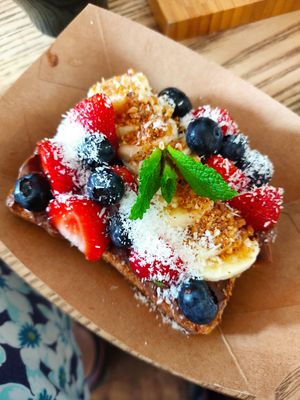 Banana toast avec chocolat at Le Mango Tree 2 in Hossegor