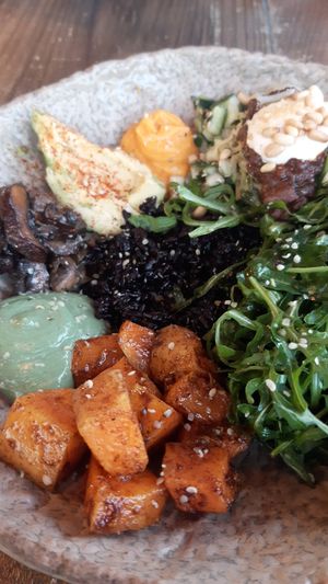 Wild Mediteranean Bowl at Honest Greens in Lisbon