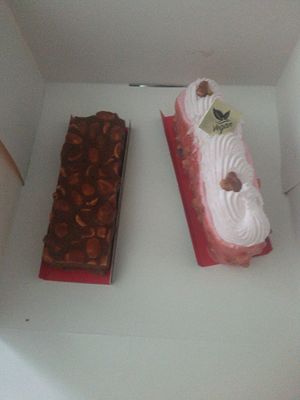 Snickers vegan et tarte framboise at Moulin d'Elise in Saint-brieuc