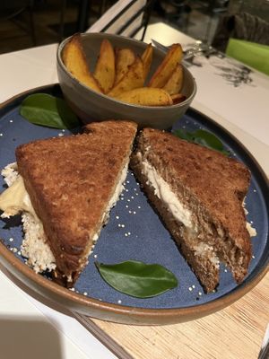 Grilled cheez and rustic potatoes  at Carrito Organic in Sao Paulo