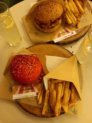 Hambúrgueres at Zen Wonderland in Sintra