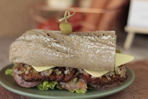 Sunday Smile Sandwich at Zen Wonderland in Sintra