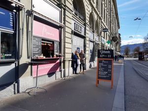 Exterior at Mama's Momos in Bern