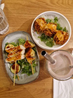  at Cantine De Lotus in Paris