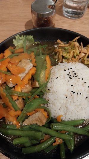  at Cantine De Lotus in Paris