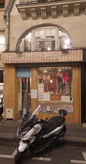  at Cantine De Lotus in Paris