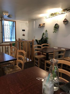Cute second floor room  at Cantine De Lotus in Paris