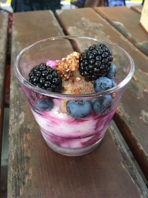 Berry joghurt at Keep Living in Salzburg