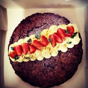 Carrot cake por encargo 
You can order your lactosa free carrot cake 🥂 at ClemCafé in Santiago De Compostela