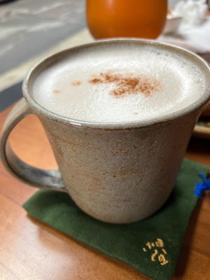 Good night milk tea at Mukuchi 無口小廚 - WúKǒu Xiǎo Chú in Taipei