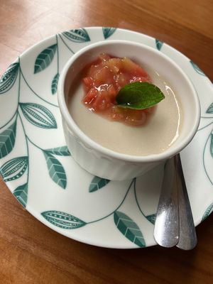 Guava lavender pudding at Mukuchi 無口小廚 - WúKǒu Xiǎo Chú in Taipei