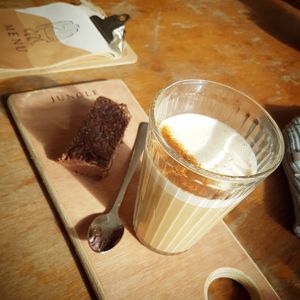 Dirty chai-latte en een rocky road 🍫 at Jungle Café & Catering in Eindhoven