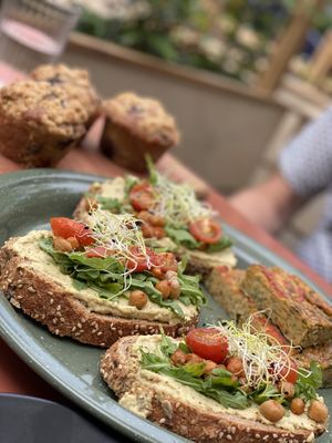 toast with hummus at Jungle Café & Catering in Eindhoven