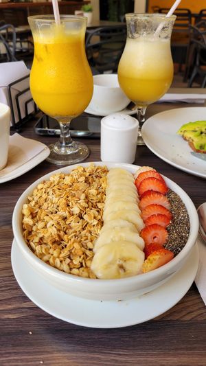 Bowl rosado at Cafe Central Traveler's Coffee in Cartagena