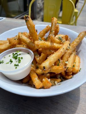 Party Fries

truffle oil, parmesan, fresh herbs, garlic aioli at Chestnut Hill Brewing Company in Philadelphia
