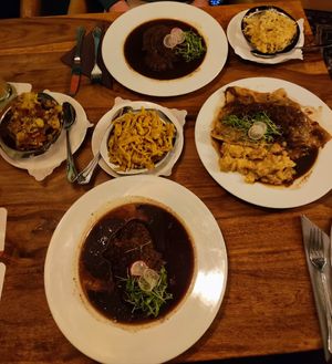 Zwiebelrostbraten, Spätzle, Käsespätzle, Bratkartoffeln, Maultaschen at Köhlerstüble in Stuttgart