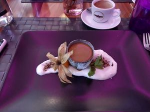 Caramel salt pudding in chocolate cup at Le Chef in Zurich