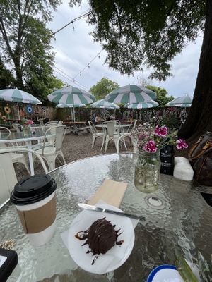Outdoor seating  at Oh My Soul in Charlotte