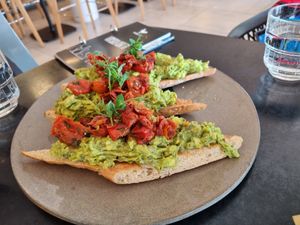 Avocado brusceta at Pisek Bar in Celje