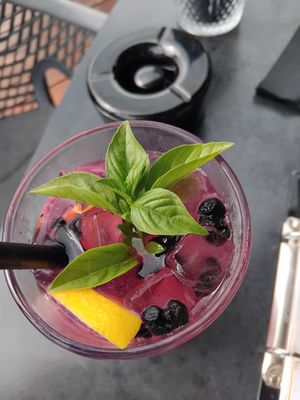 Mum trt limonade at Pisek Bar in Celje